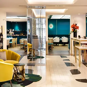 Victor Hugo Kleber Hotel