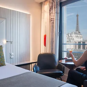 4* Hotell Le Parisis - Tour Eiffel