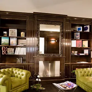 4* Hotell Ares Eiffel